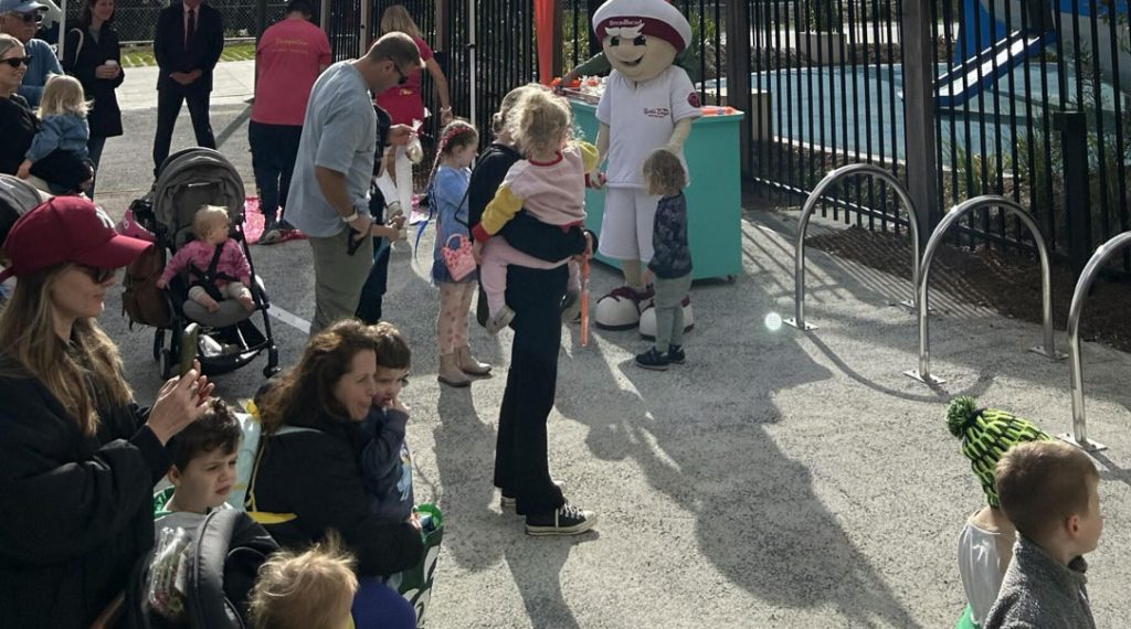 Families-at-Sharks-NRL-playground-Habit8