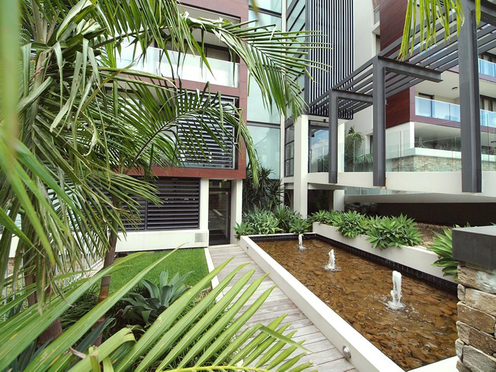 Roseville Apartments