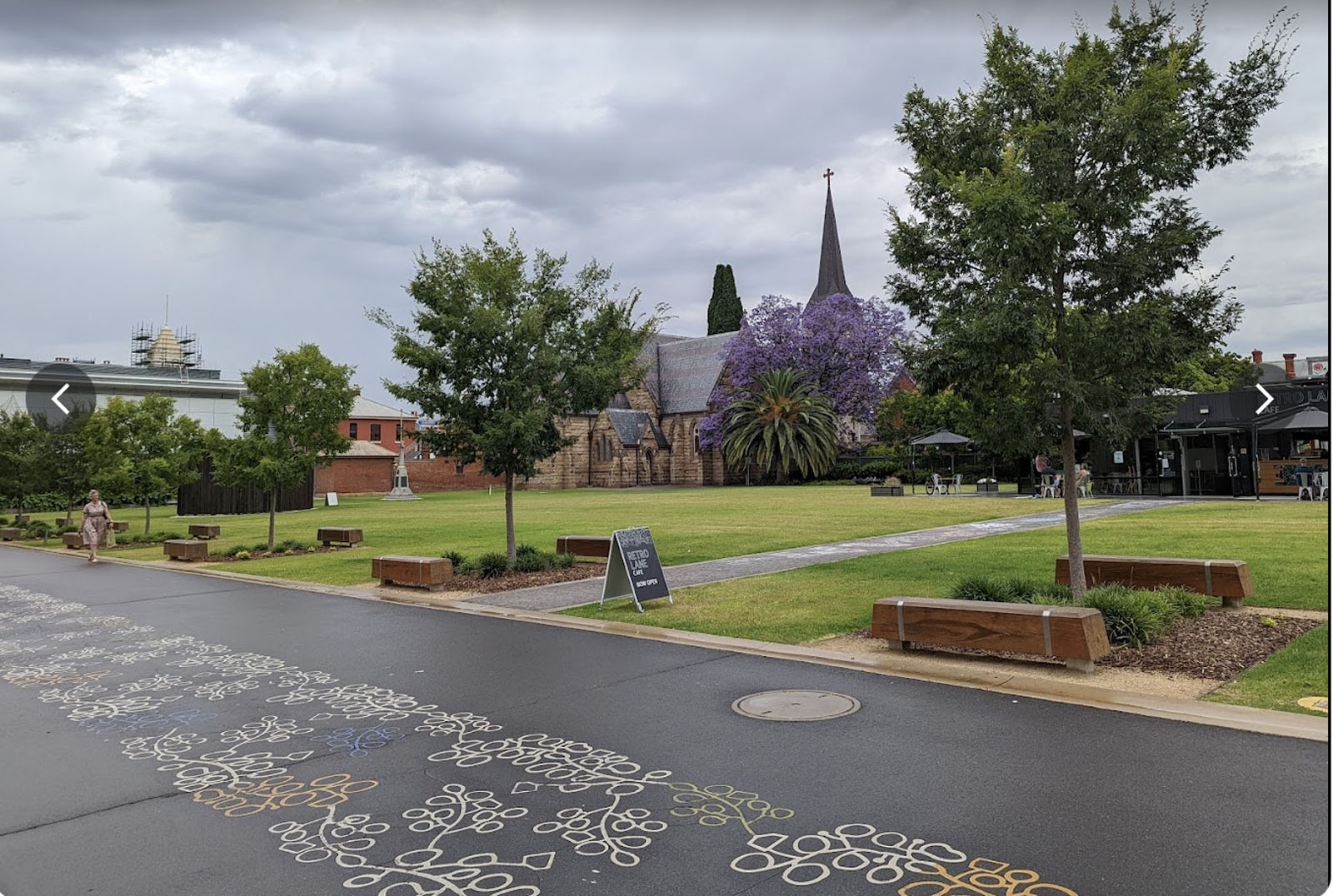 QE2 Square Albury