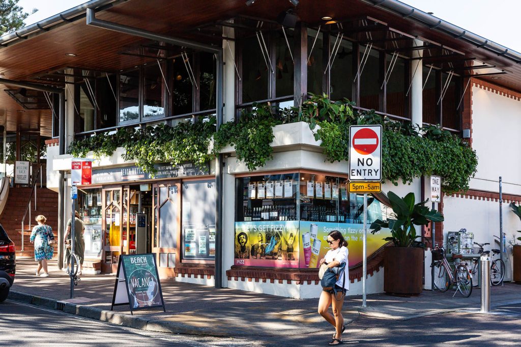 Habit8 - Retail Entertainment - 09 Byron Beach Hotel